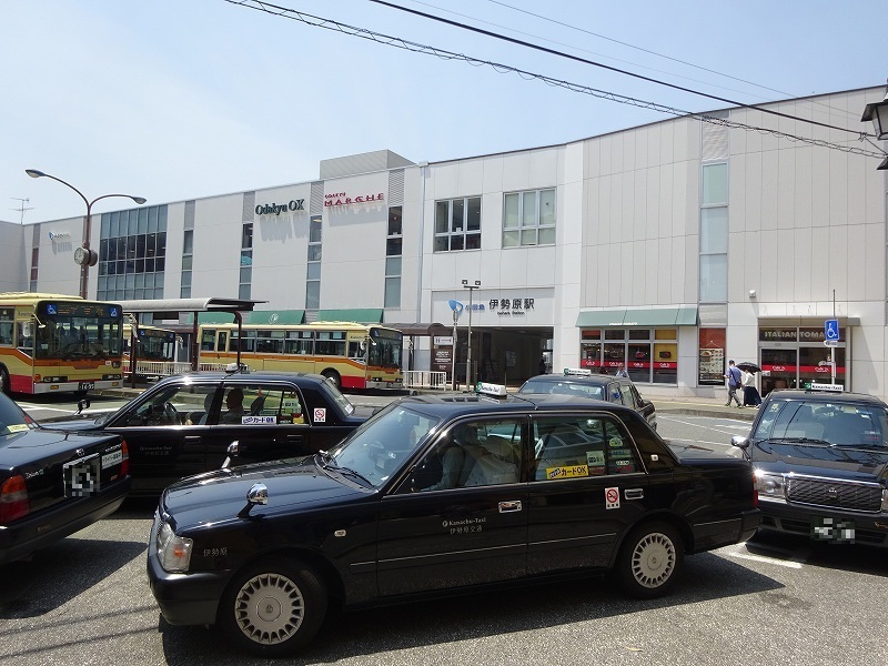 伊勢原駅