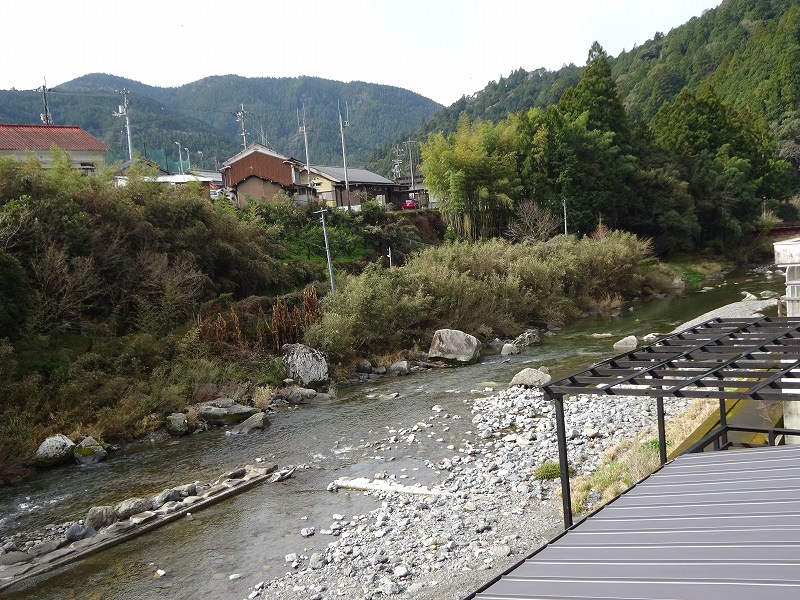 馬路温泉