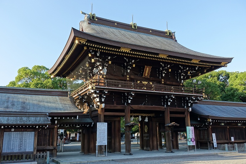 真清田神社　楼門