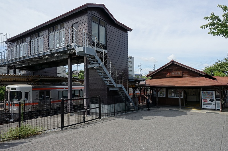 亀崎駅