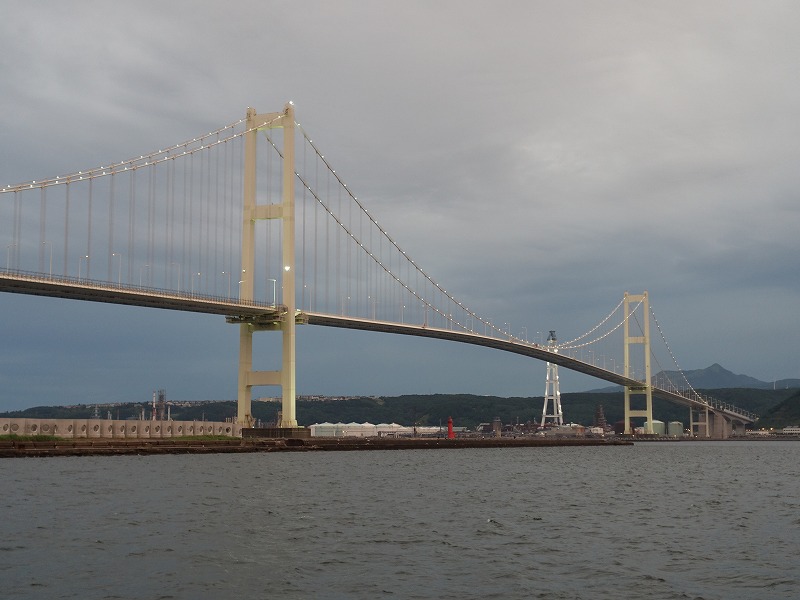 白鳥大橋