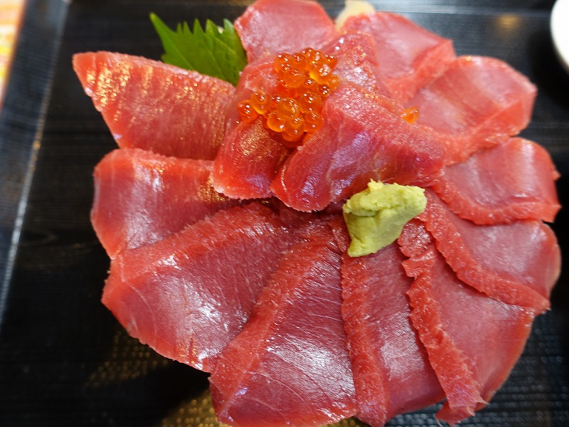 魚金食堂　本マグロ海鮮丼