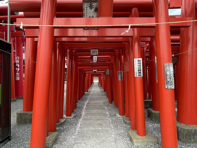 小泉稲荷神社