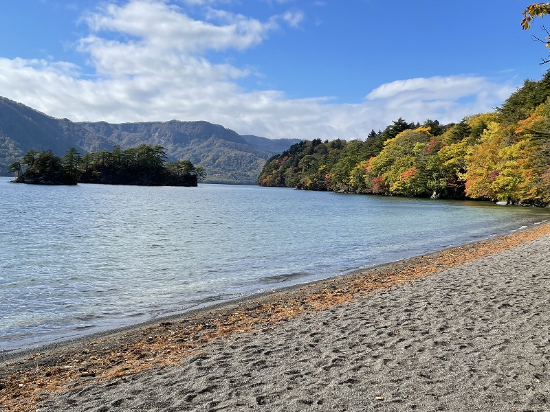 十和田湖　御前ヶ浜