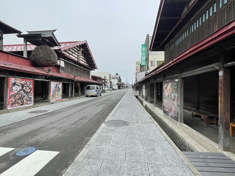 中町こみせ通り