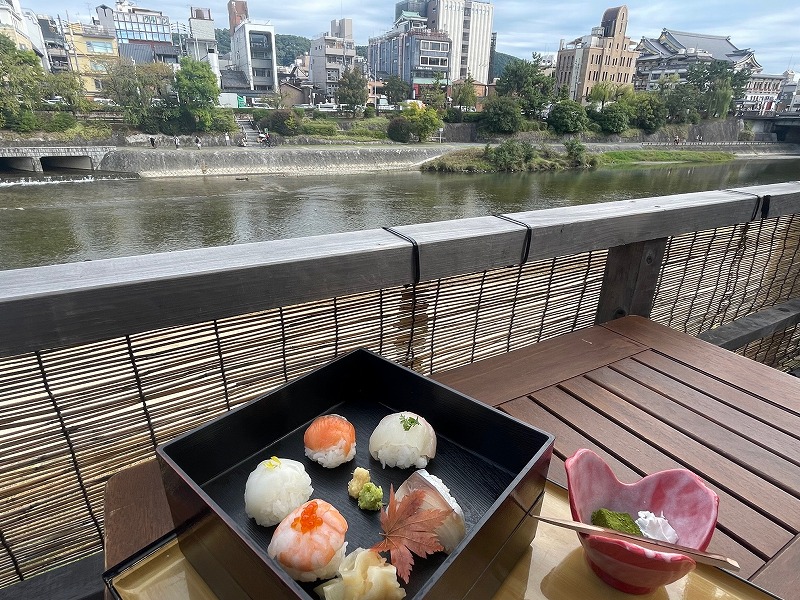 東山望 納涼床ランチ玉手箱