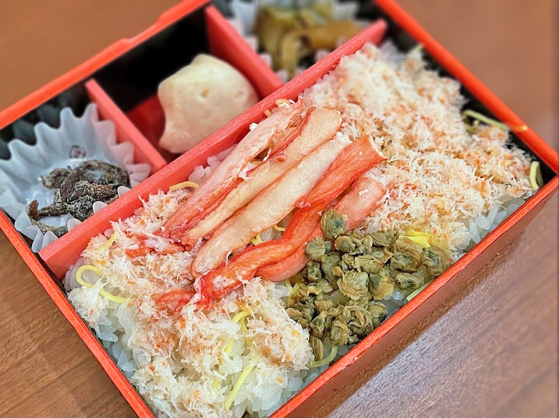 蟹としじみのもぐり寿し