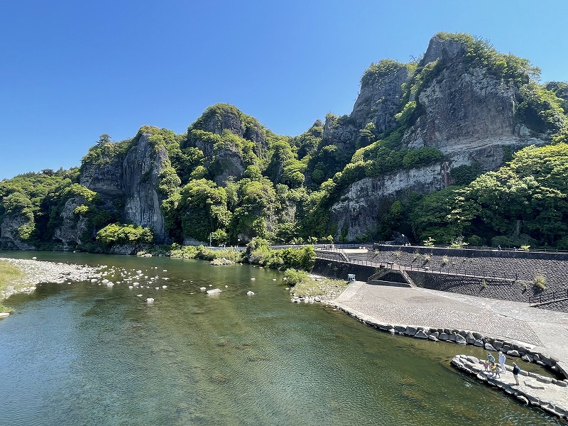 競秀峰