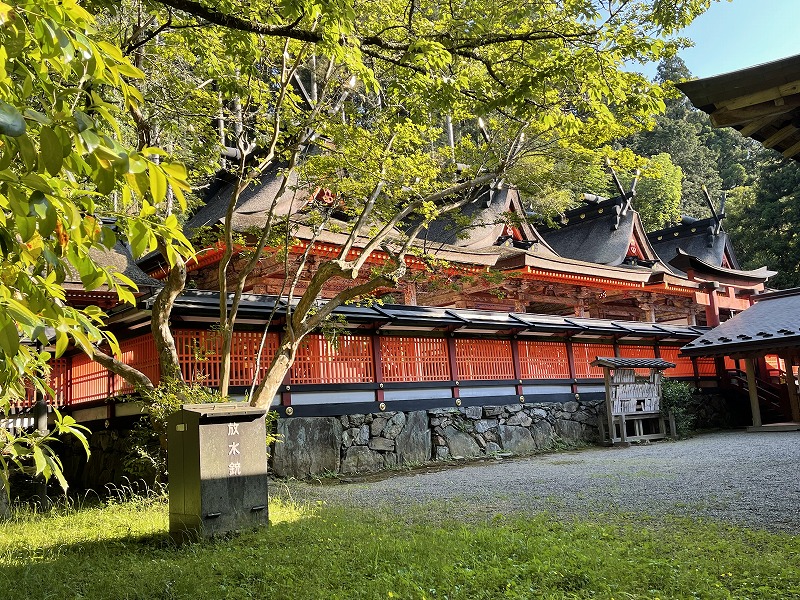 丹生都比売神社　本殿