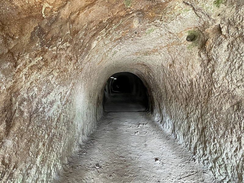 吉見百穴　地下軍需工場跡