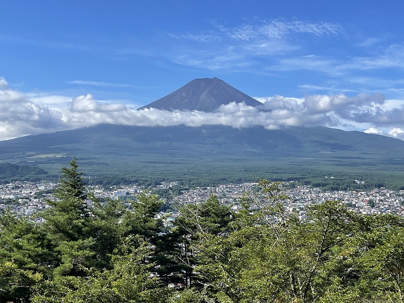 新倉山浅間公園　東屋