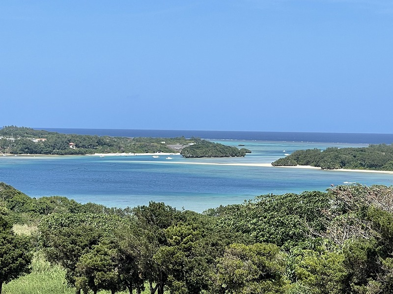 川平湾　遠景