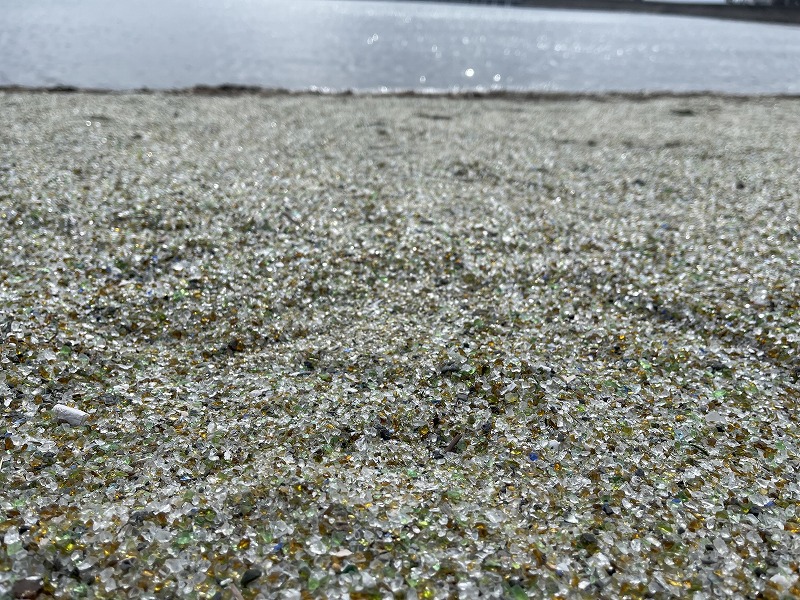 ガラスの砂浜