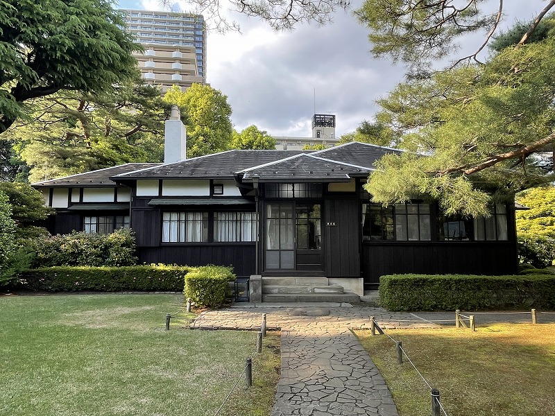 殿ヶ谷戸庭園　本館