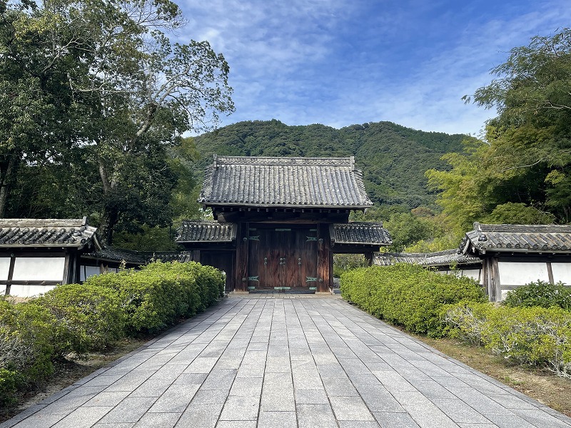 旧山口藩庁門