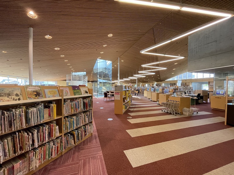 豊後高田市立図書館