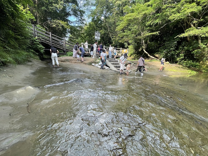 濃溝の滝・亀岩の洞窟