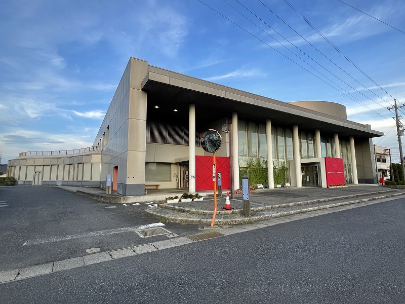 匝瑳市立八日市場図書館・公民館