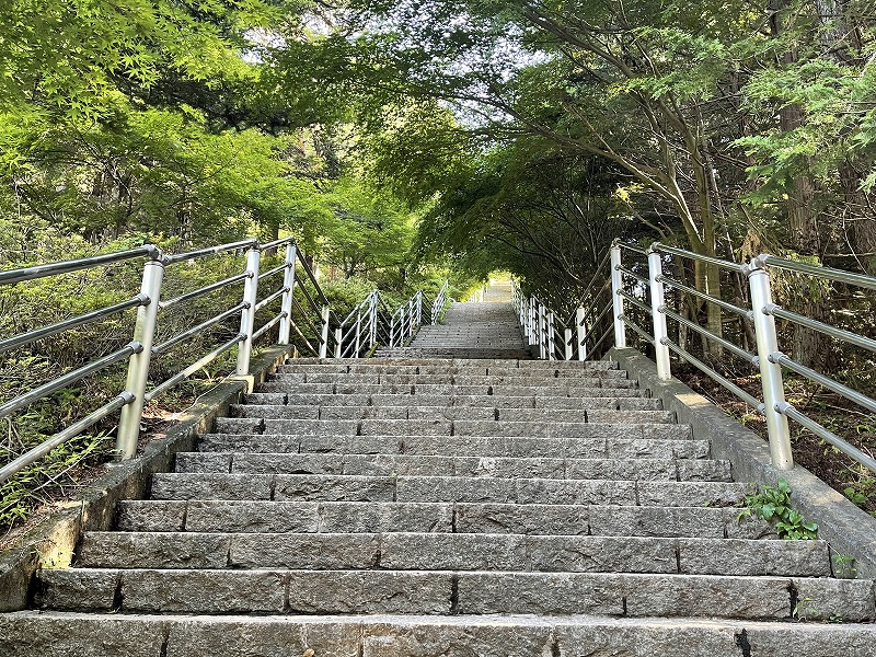新倉山浅間公園　石段