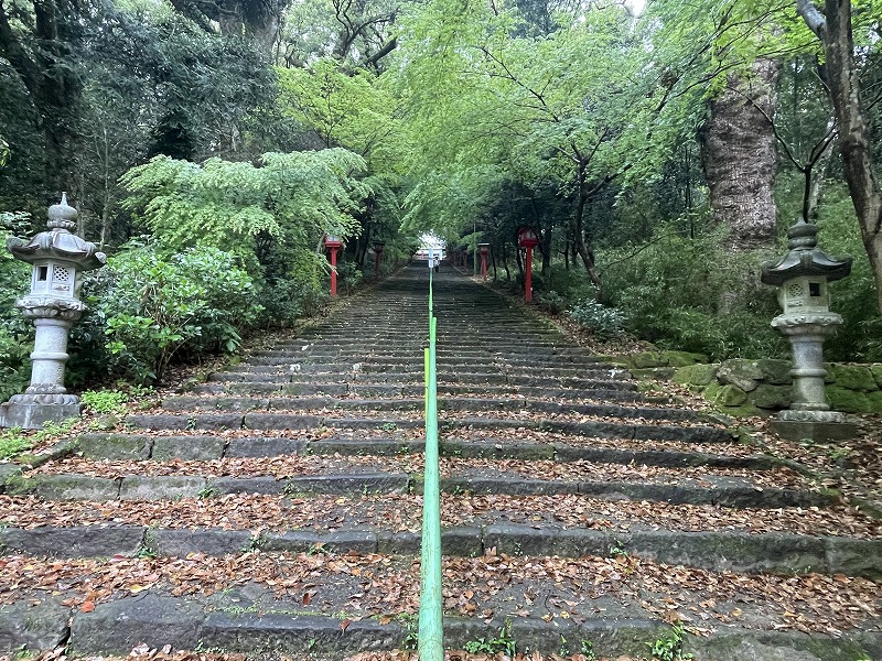 新田神社　石段