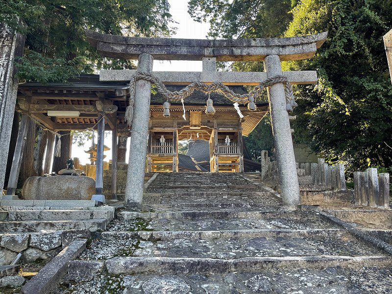 吉川八幡宮　隋神門