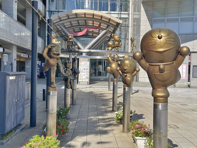 ブロンズ製モニュメント