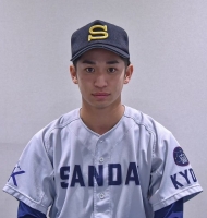 由上 慶