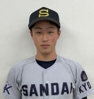 由上 慶