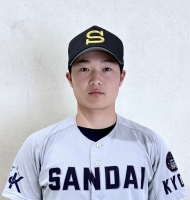 由上 慶