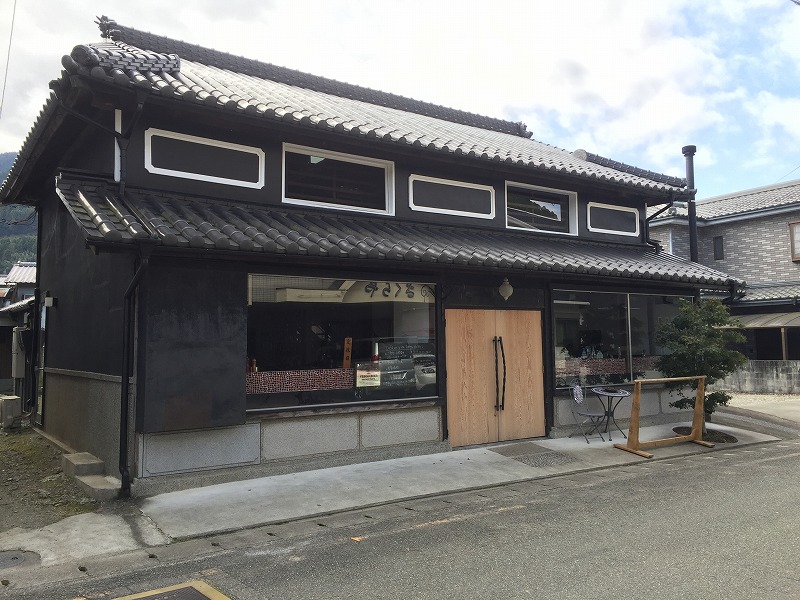 カフェ