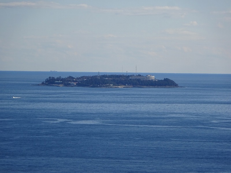 初島