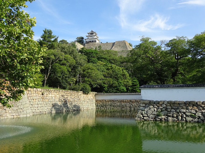 丸亀城
