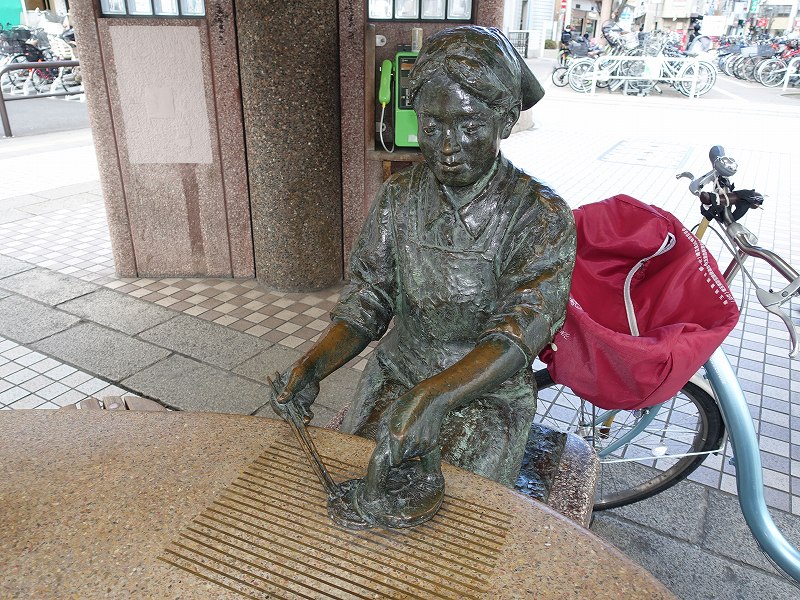 草加駅 おせんさん