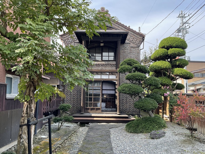 若木商店 蔵座敷