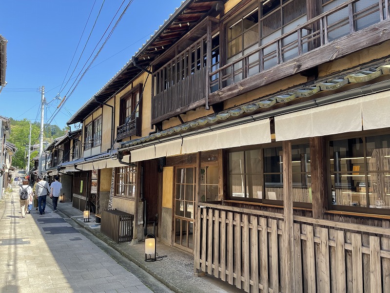 臥龍山荘 路地