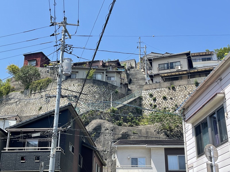 両城の200階段