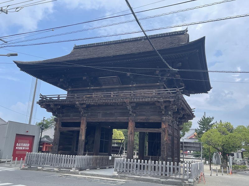 甚目寺 南大門