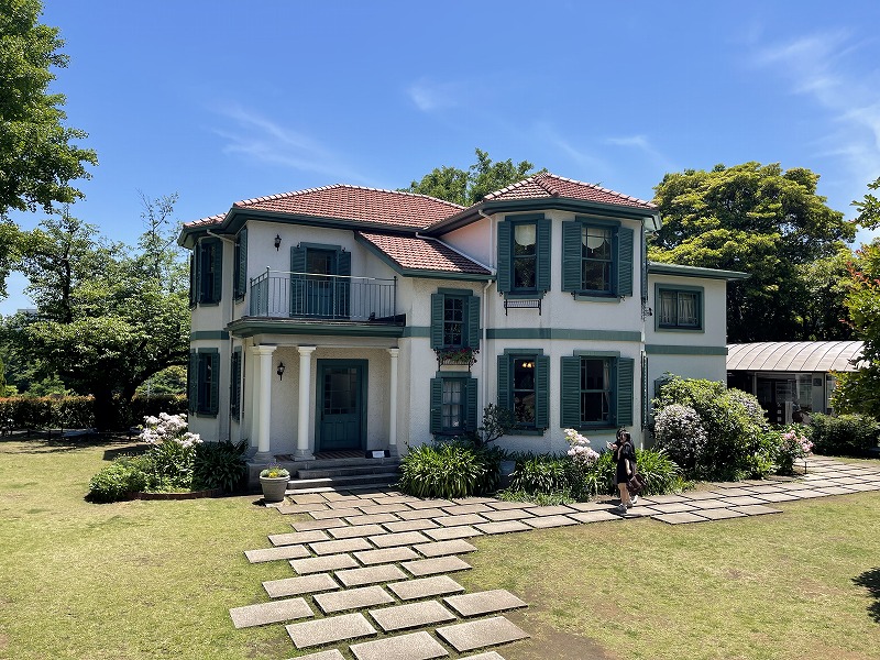 ブラフ18番館