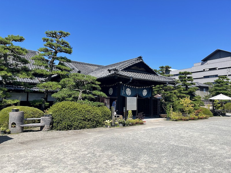 披雲閣
