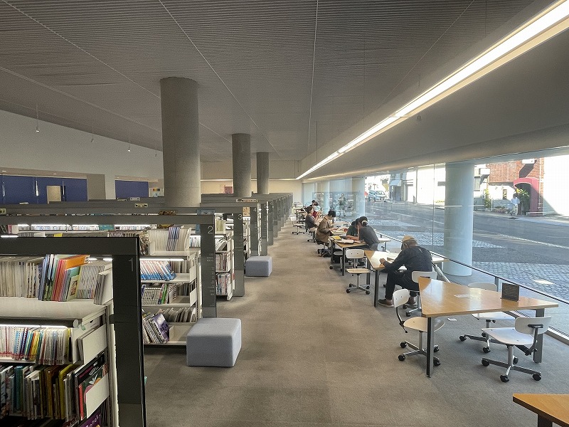 丸亀市立中央図書館