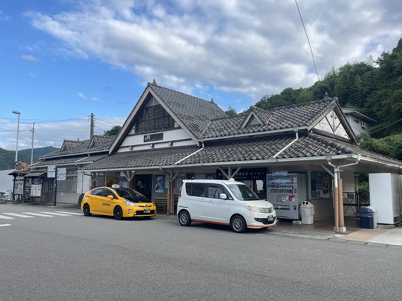 穴吹駅