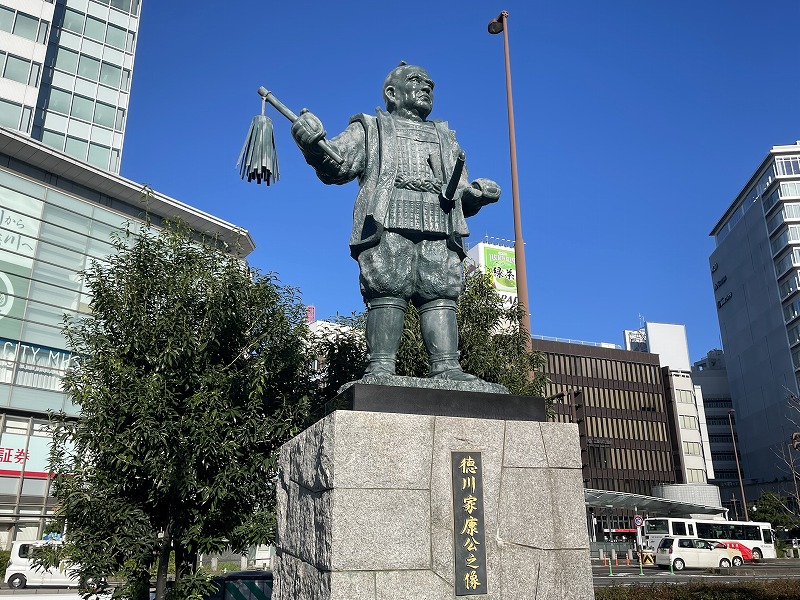 徳川家康公像