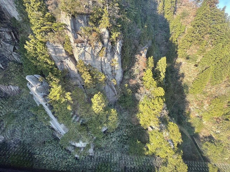 御在所ロープウエイ 岩塔