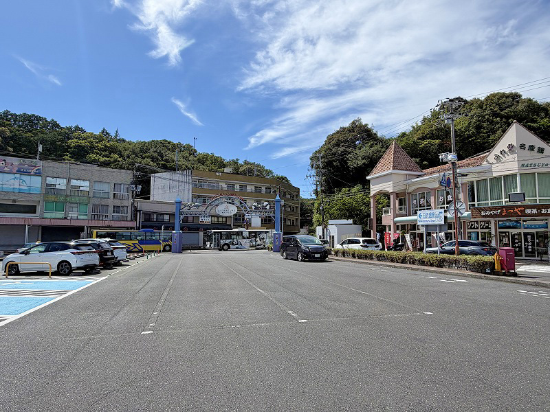 白浜駅前