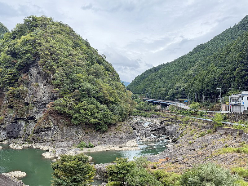 鎧掛岩