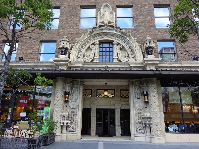 ダイビル本館